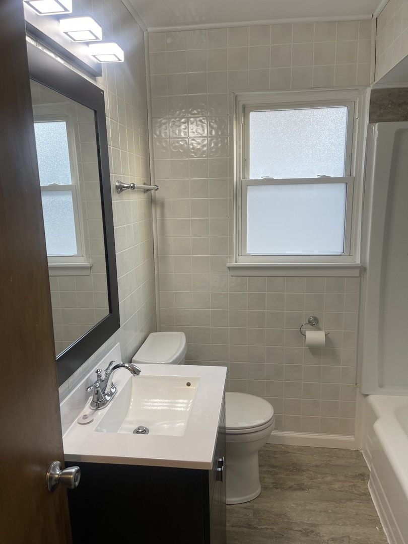 863 Mackinaw Avenue, Calumet City, IL 60409