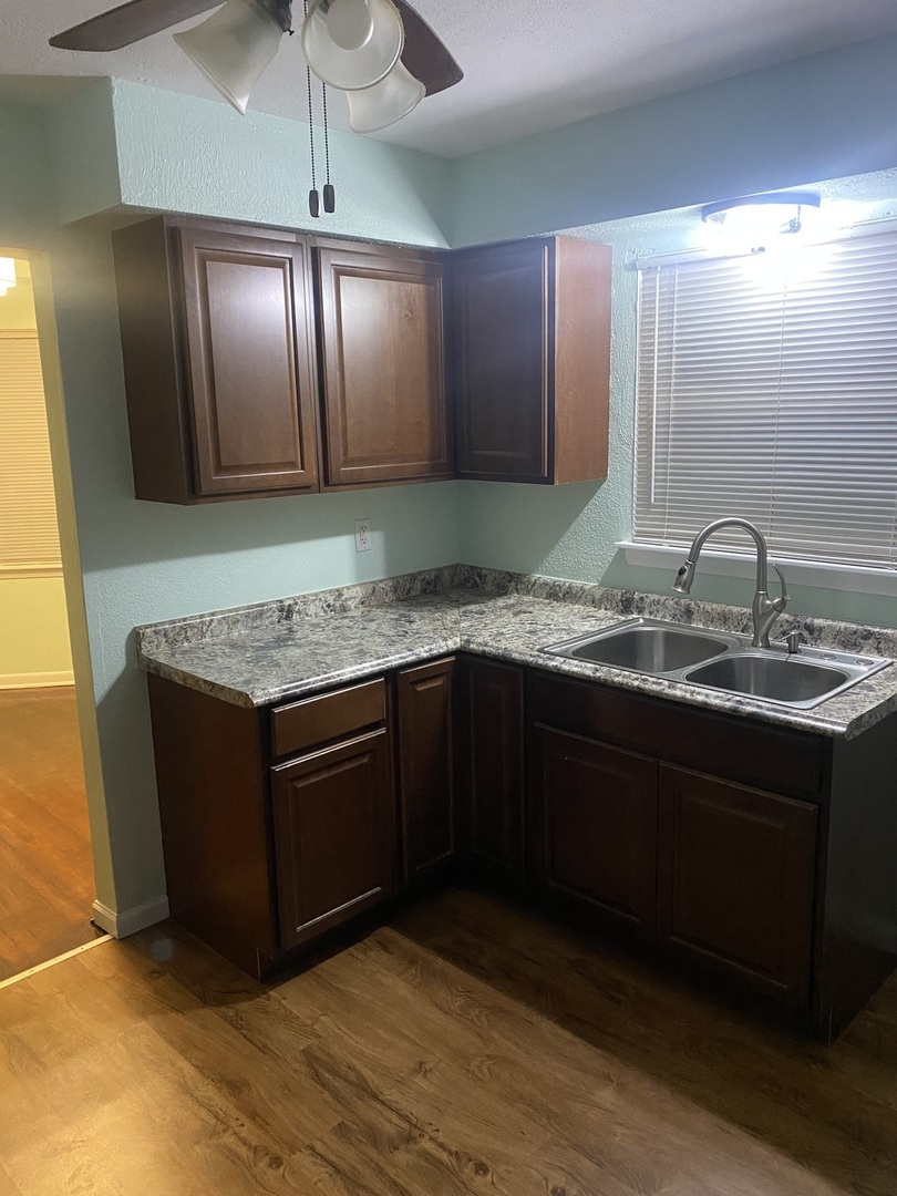 863 Mackinaw Avenue, Calumet City, IL 60409