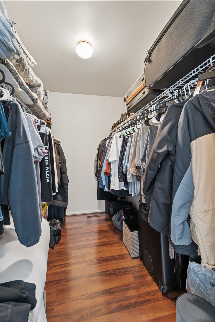 412 Clifton Lane, Bolingbrook, IL 60440