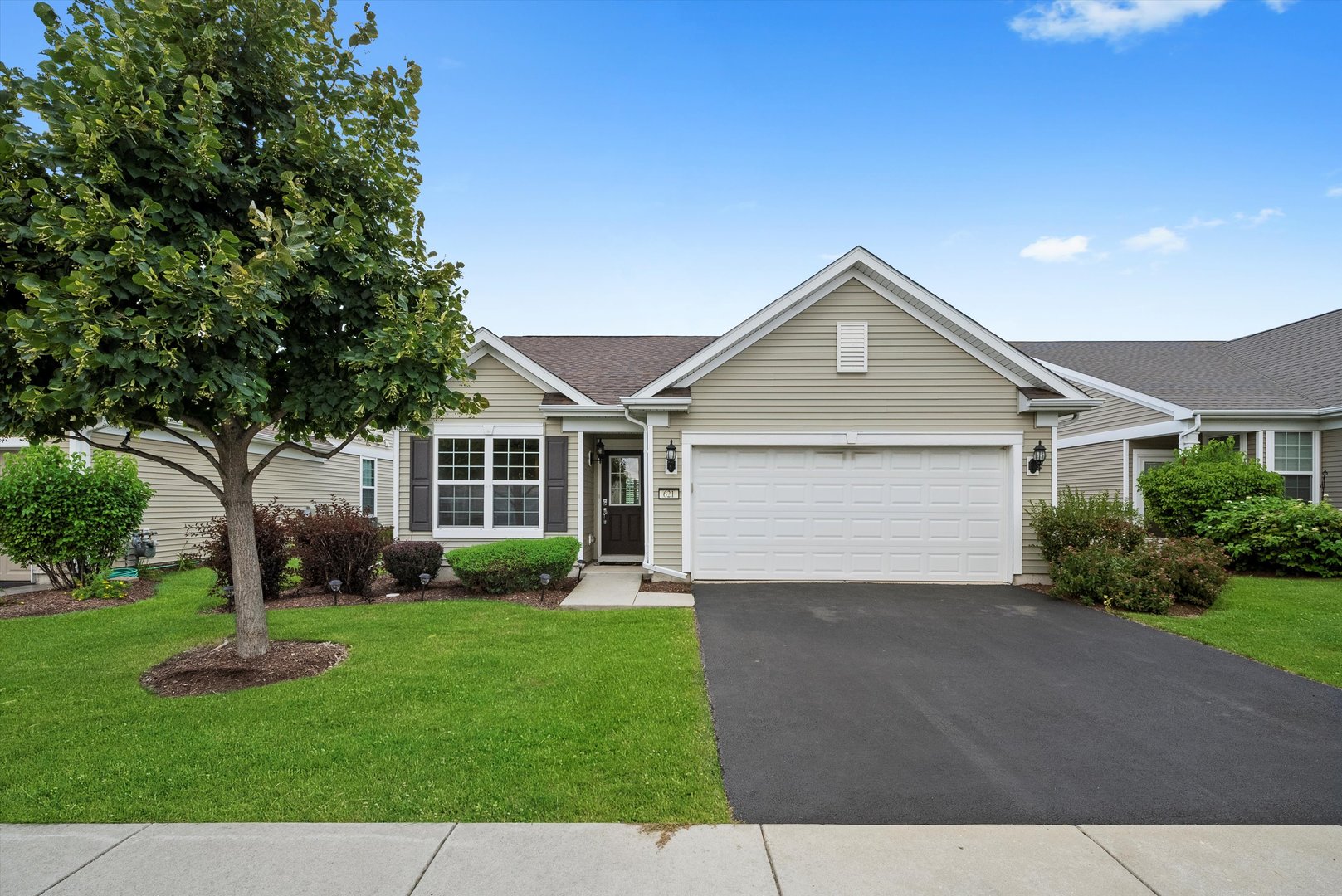 621 Pleasant Drive, Shorewood, IL 60404