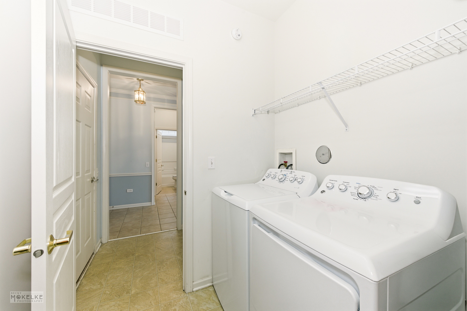 2821 Cascade Falls Circle, Elgin, IL 60124