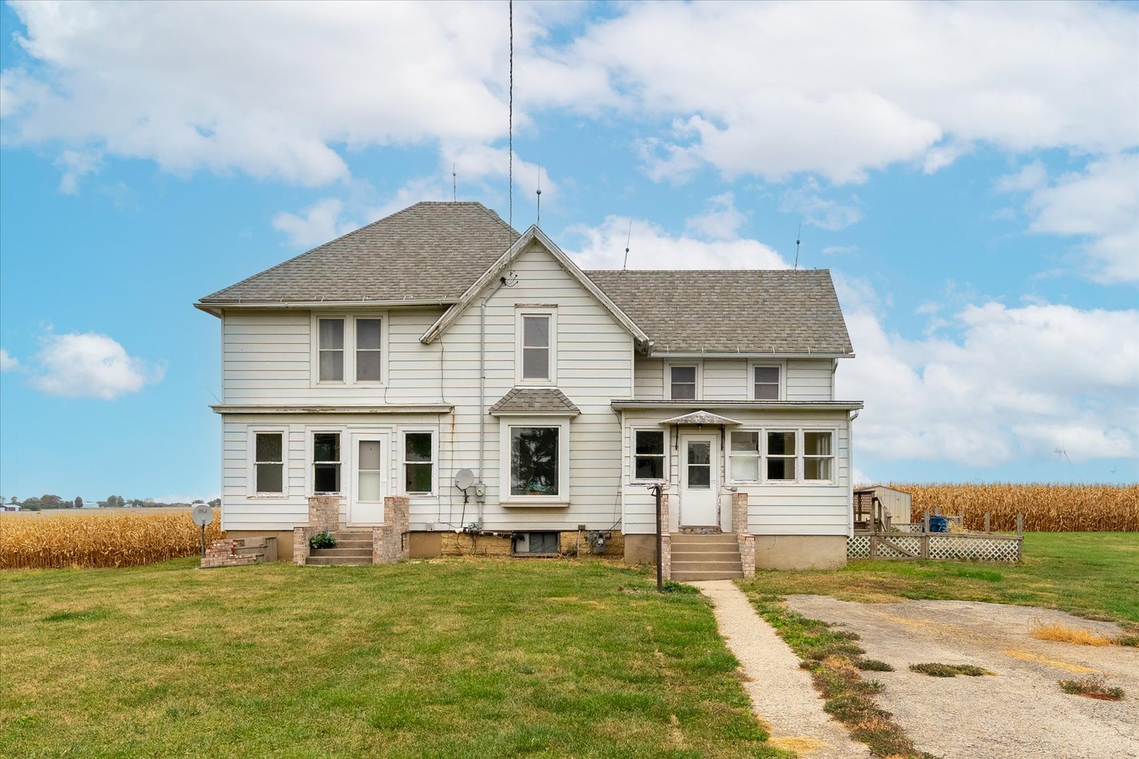 107 E Long Street, Ohio, IL 61349