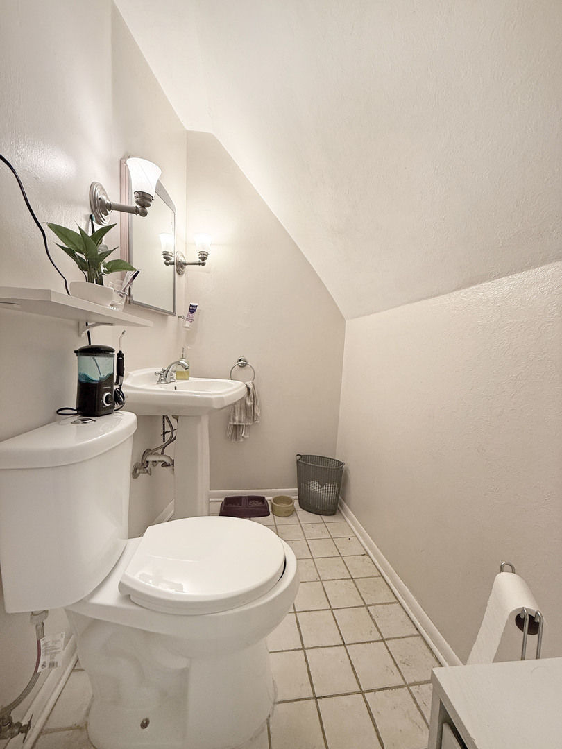 415 S Highland Avenue, Lombard, IL 60148