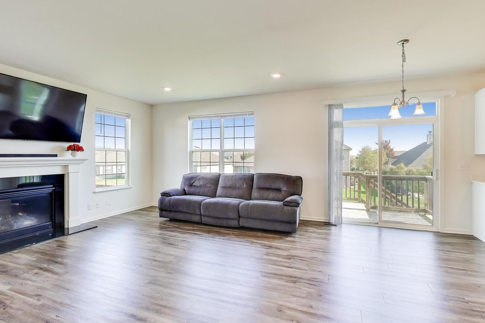 2058 Ingemunson Lane, Yorkville, IL 60560