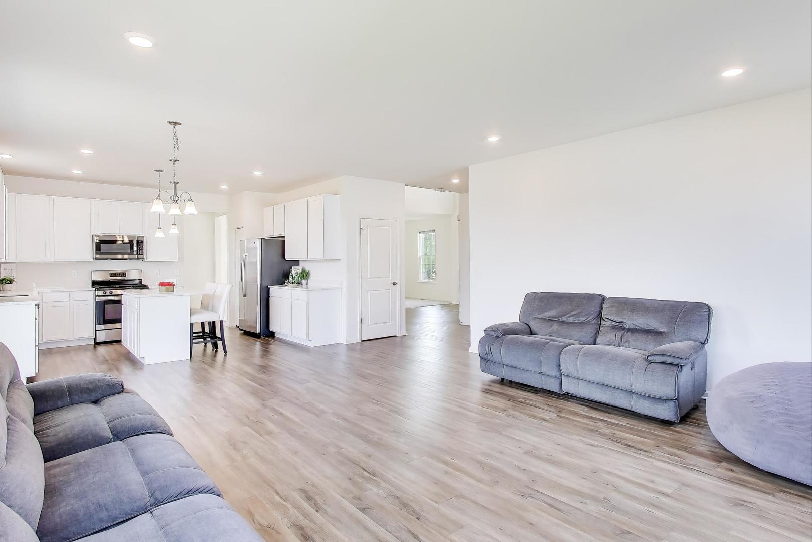 2058 Ingemunson Lane, Yorkville, IL 60560