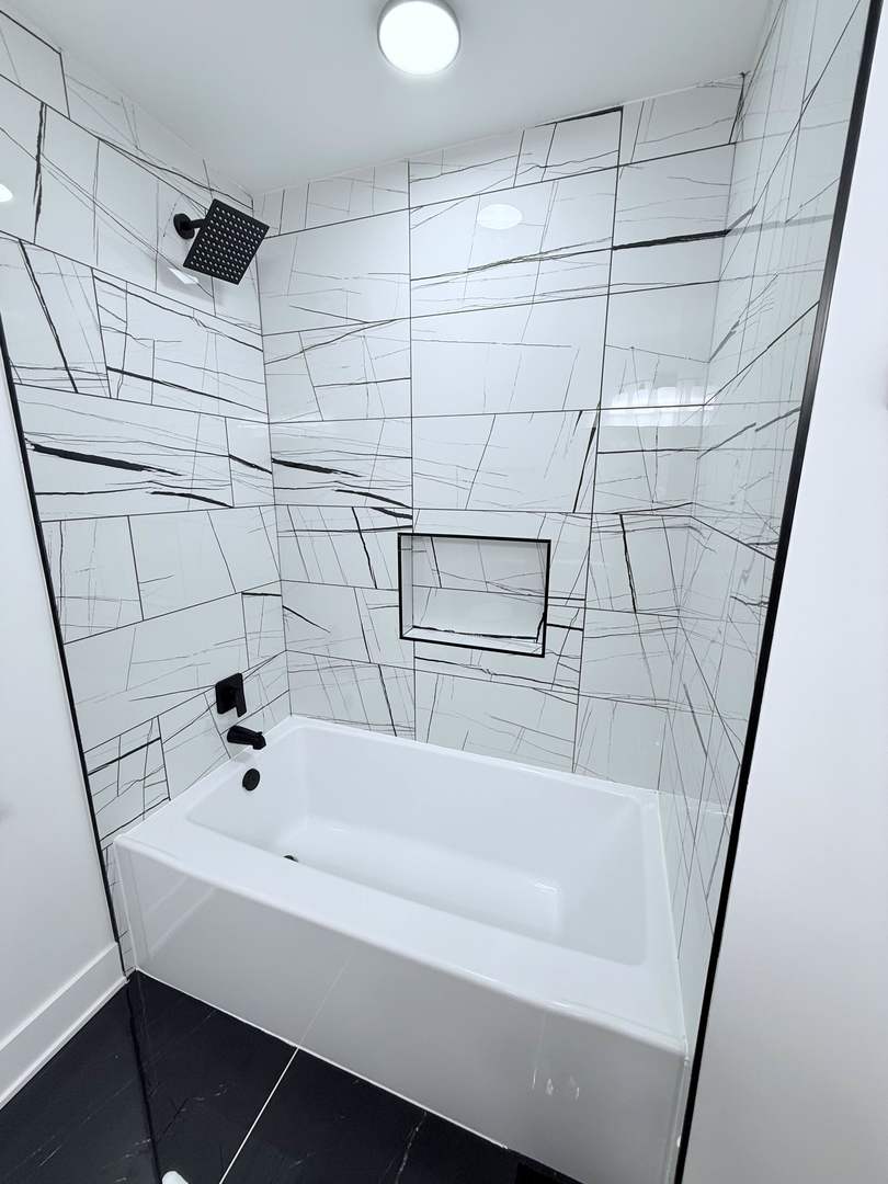 1581 Groton Lane, Wheaton, IL 60189