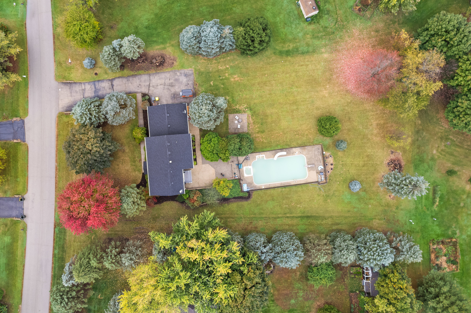 1914 Spring Dale Drive, Spring Grove, IL 60081
