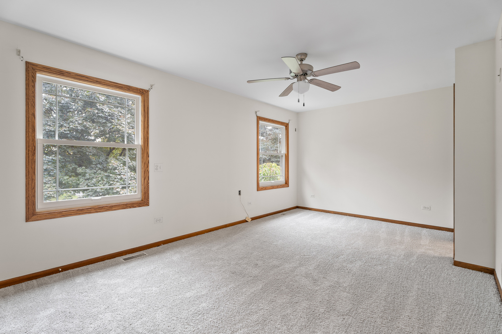 1914 Spring Dale Drive, Spring Grove, IL 60081