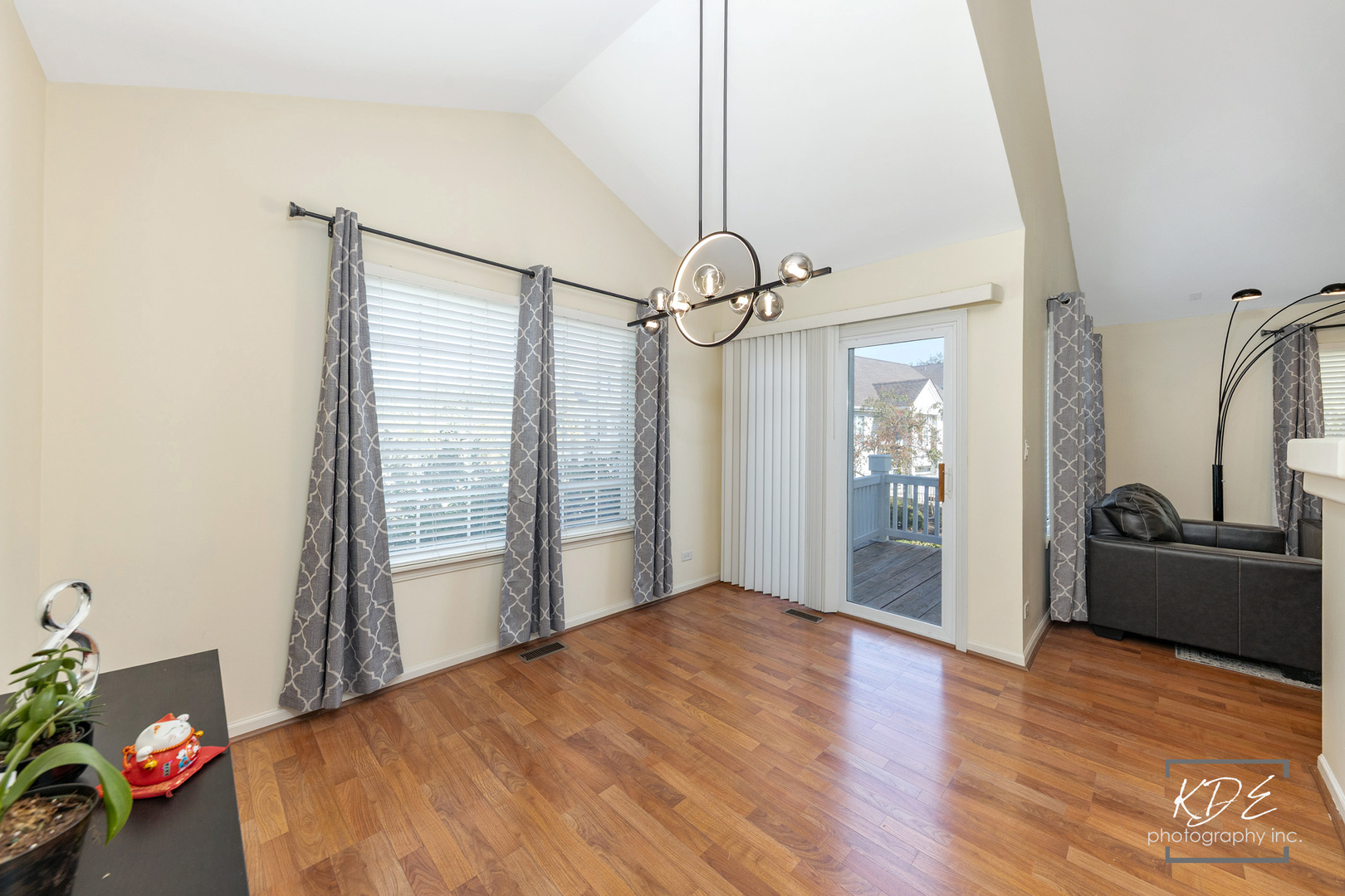 2440 Daybreak Court, Elgin, IL 60123
