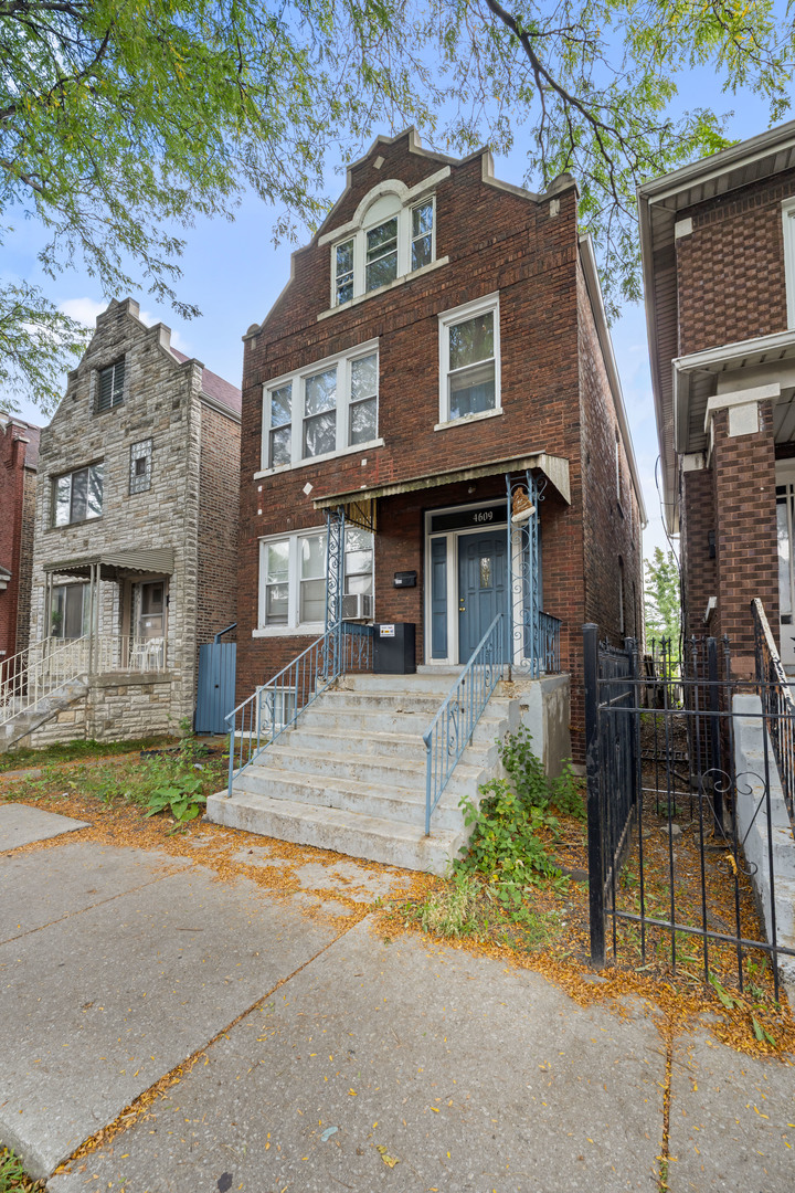 4609 S Rockwell Street, Chicago, IL 60632
