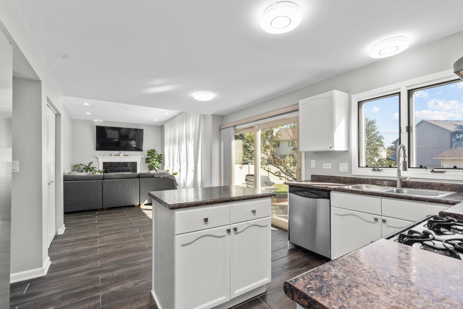 400 Callery Drive, Bolingbrook, IL 60490