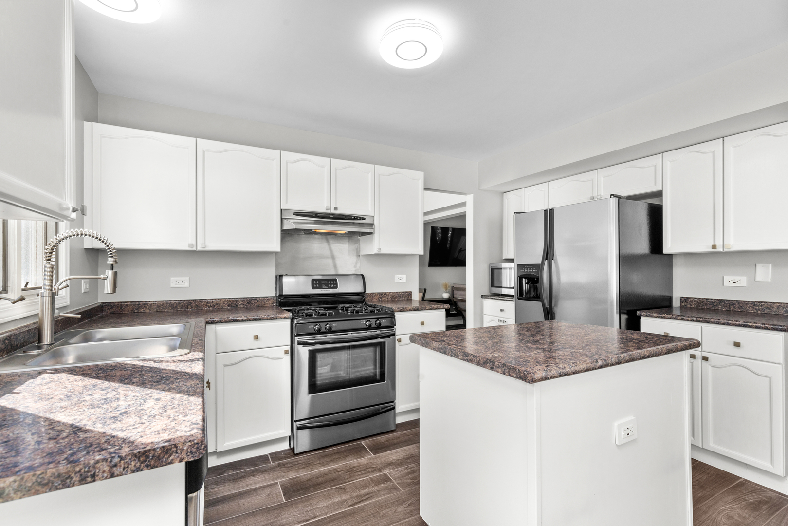 400 Callery Drive, Bolingbrook, IL 60490