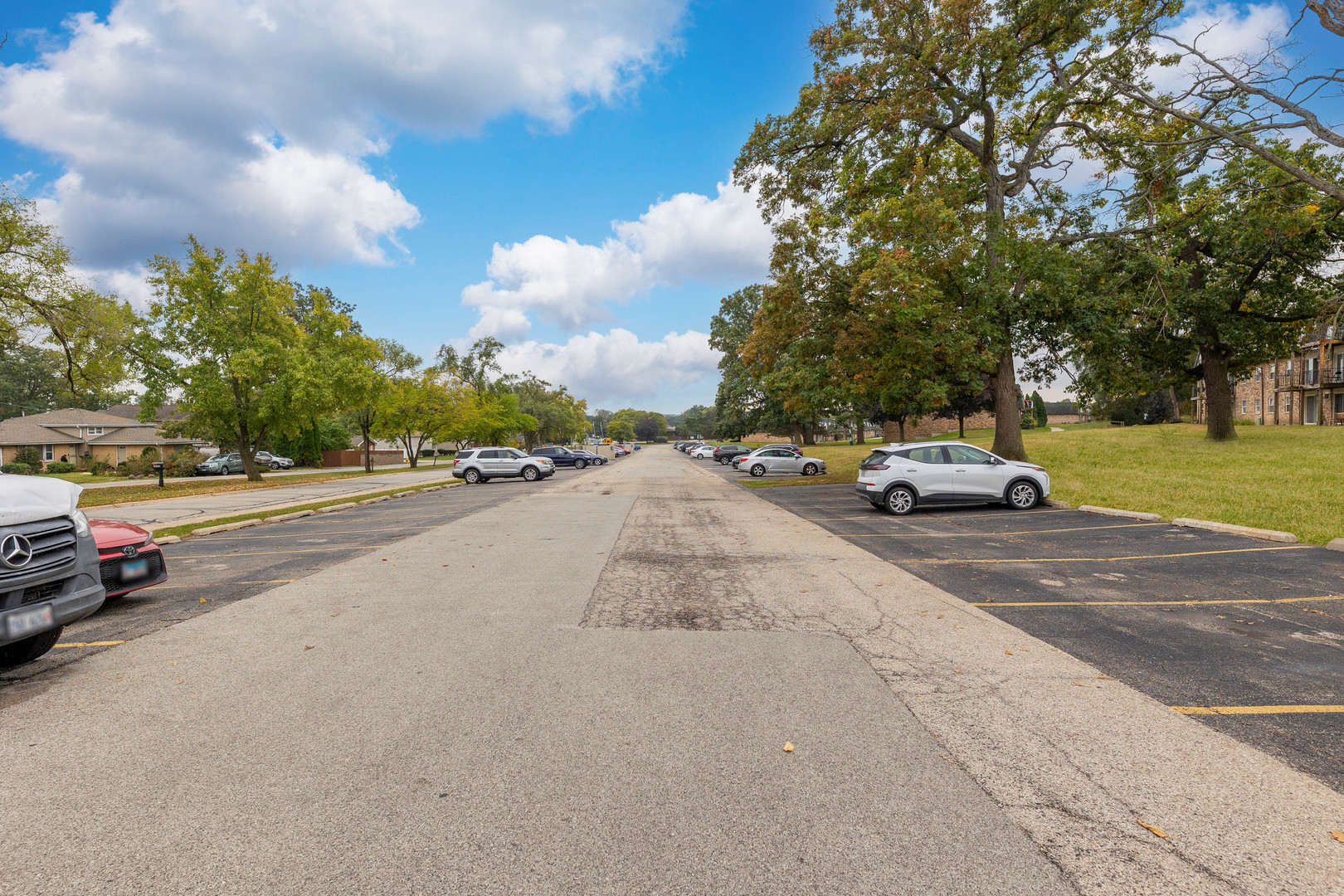 10148 S 84th Terrace #215, Palos Hills, IL 60465