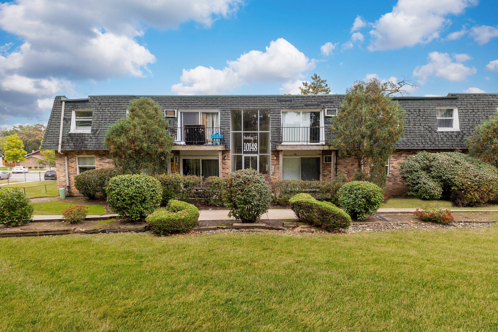 10148 S 84th Terrace #215, Palos Hills, IL 60465
