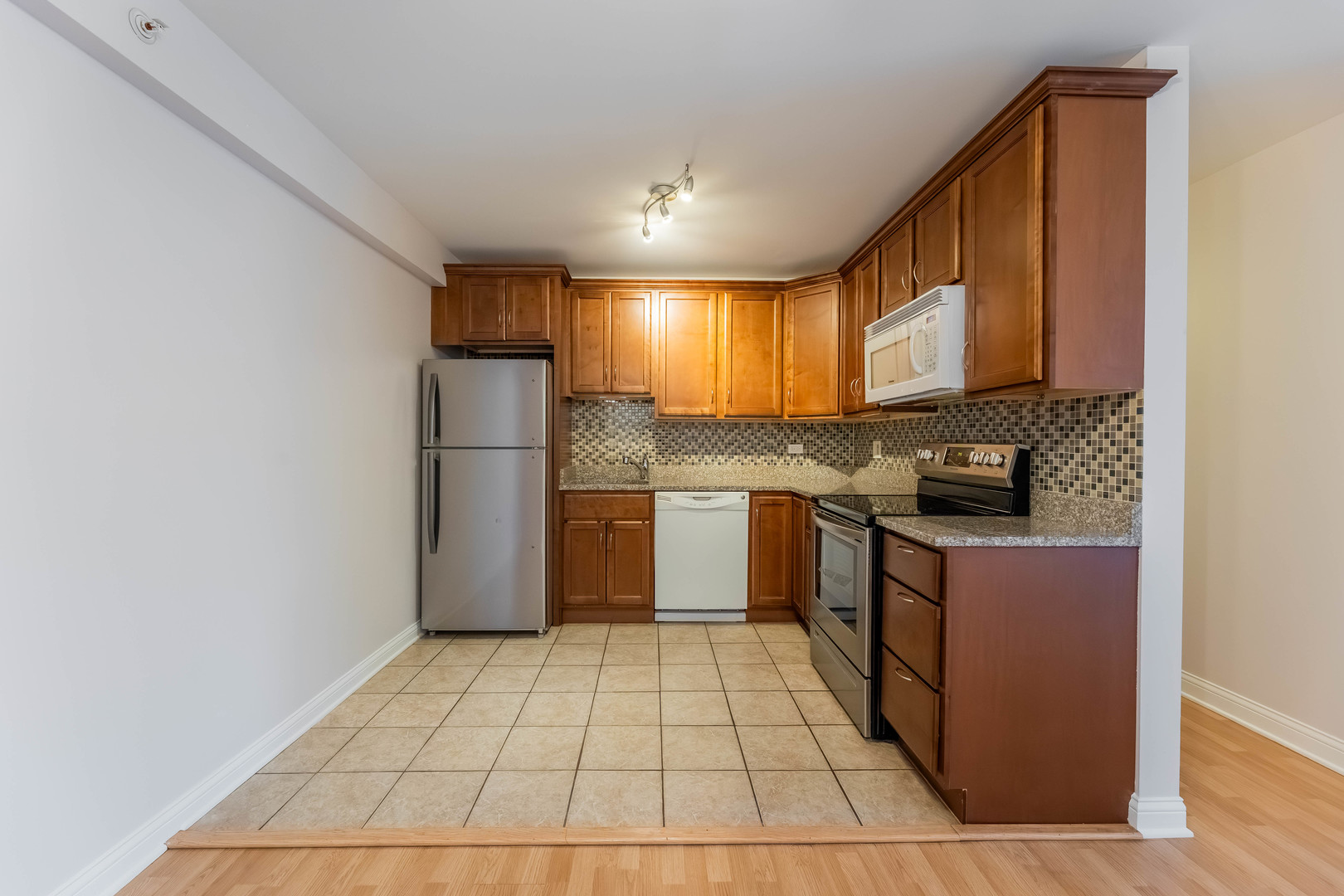 10148 S 84th Terrace #215, Palos Hills, IL 60465