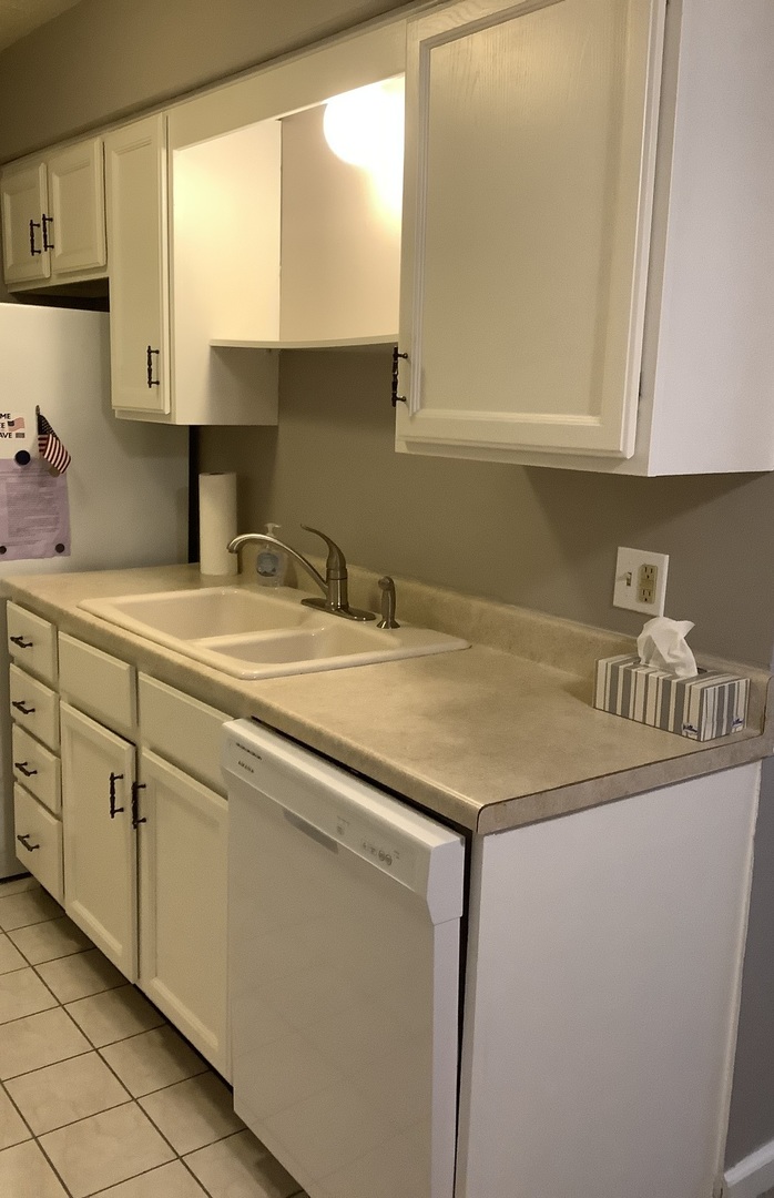 5723 129th Street #7E, Crestwood, IL 60418