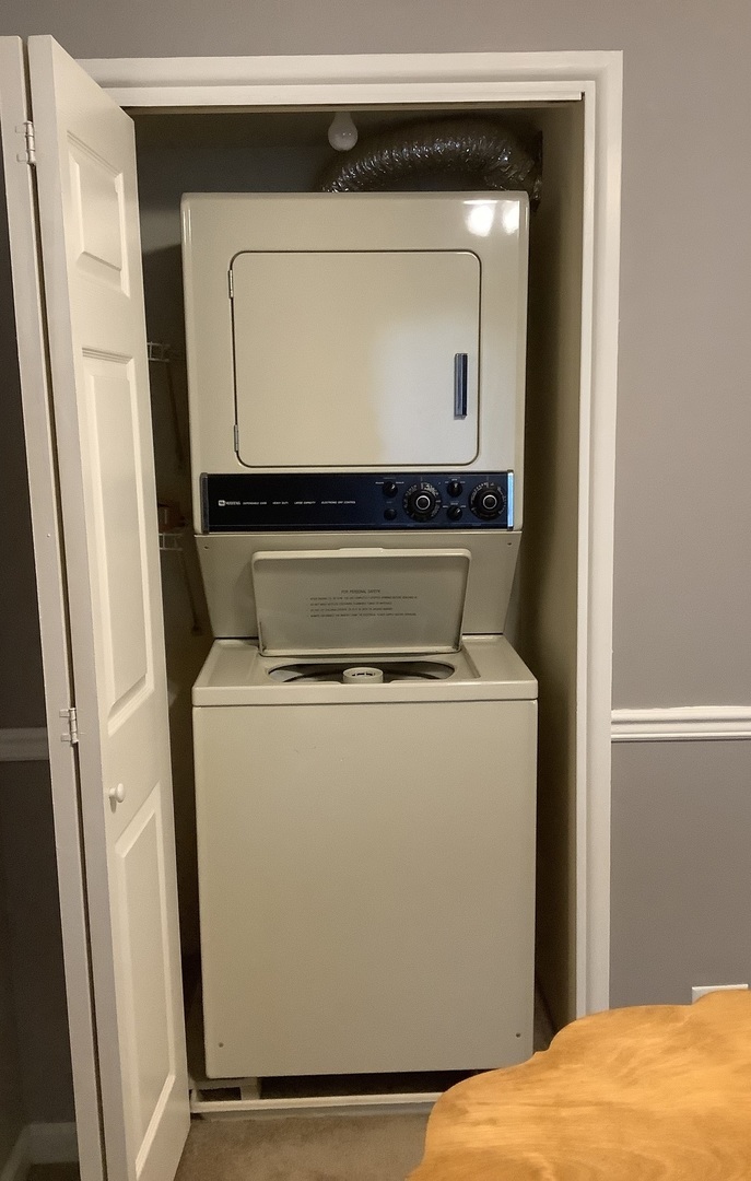 5723 129th Street #7E, Crestwood, IL 60418