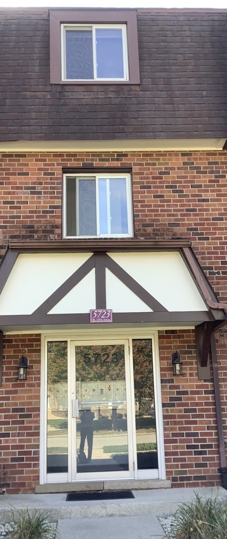 5723 129th Street #7E, Crestwood, IL 60418