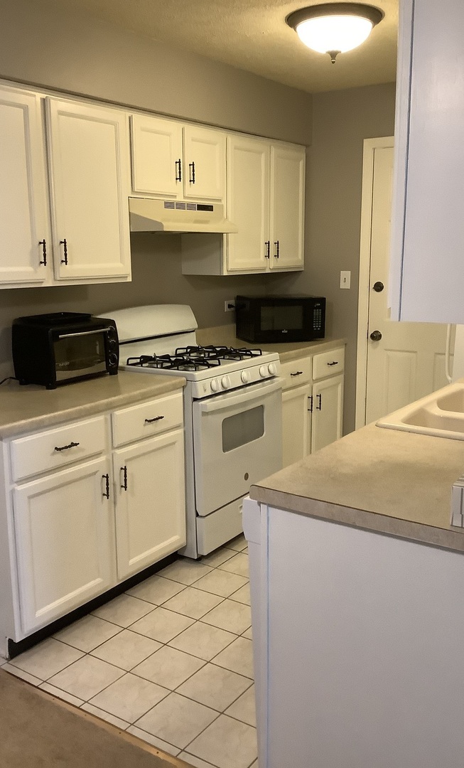 5723 129th Street #7E, Crestwood, IL 60418