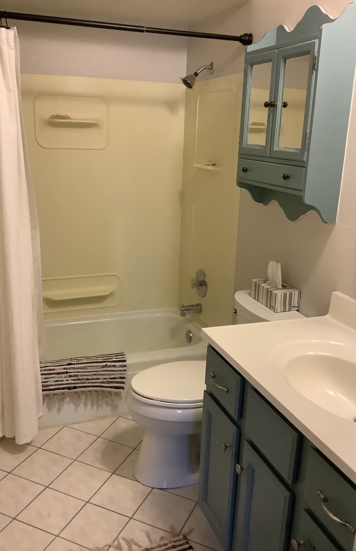 5723 129th Street #7E, Crestwood, IL 60418