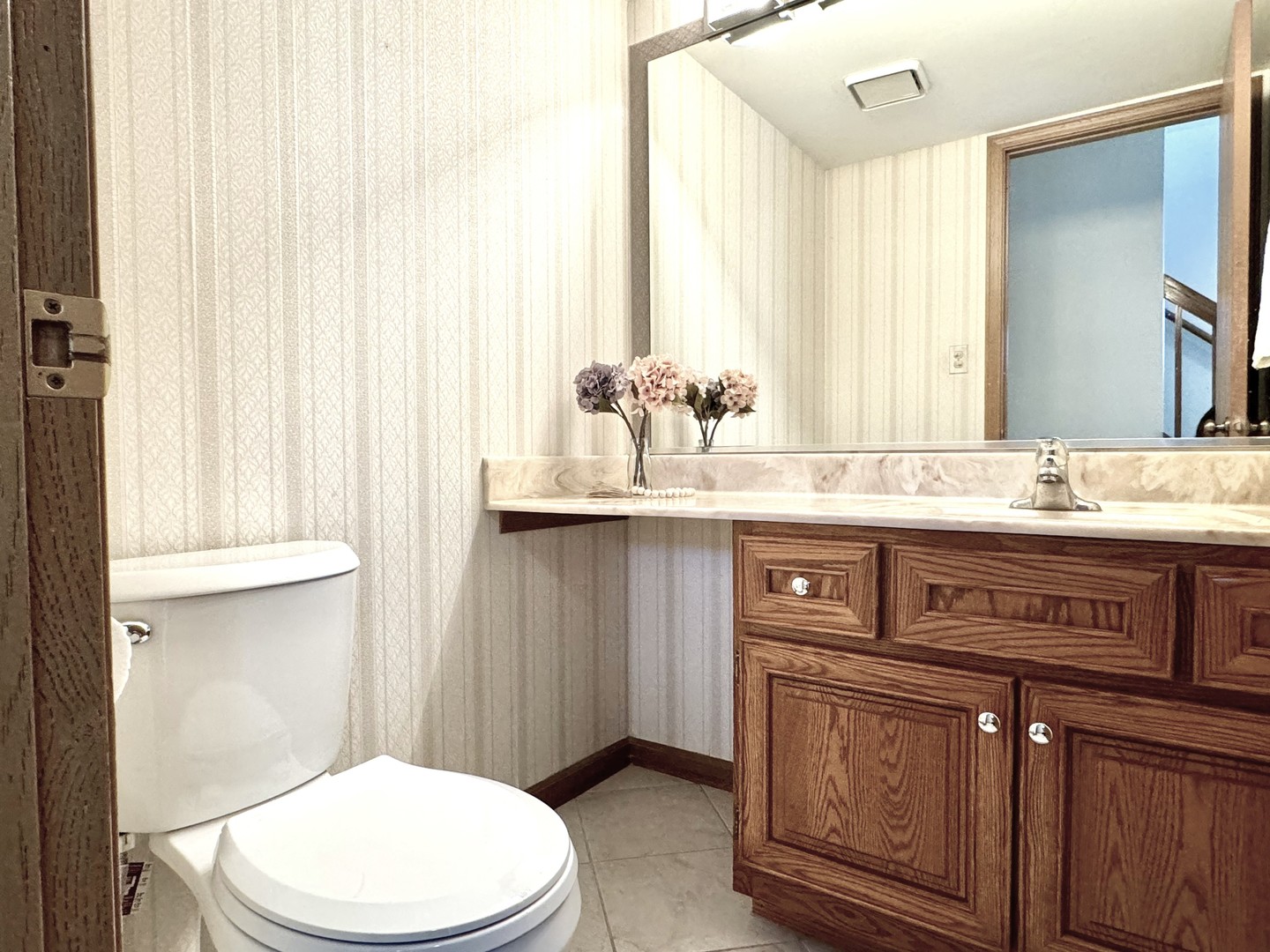 1604 ESTATE Circle, Naperville, IL 60565