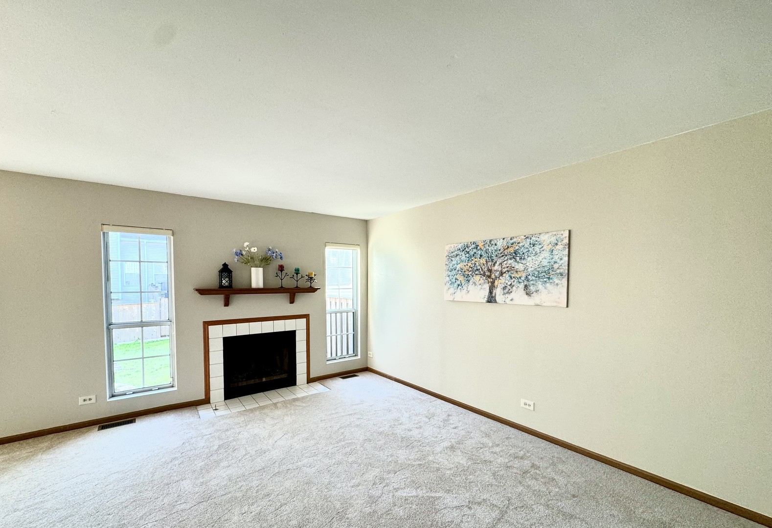 1604 ESTATE Circle, Naperville, IL 60565
