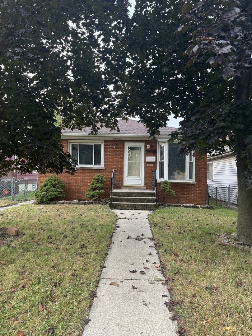 14042 S Saginaw Avenue, Burnham, IL 60633