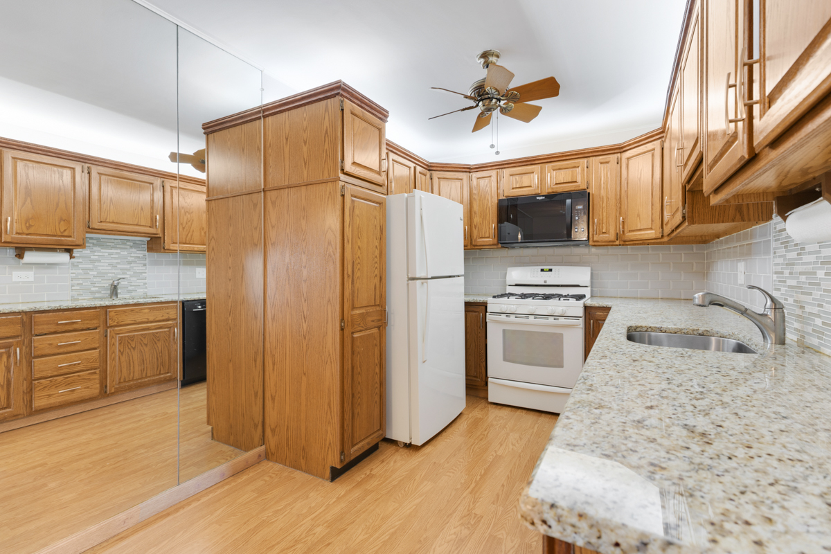 700 WELLINGTON Avenue #419, Elk Grove Village, IL 60007