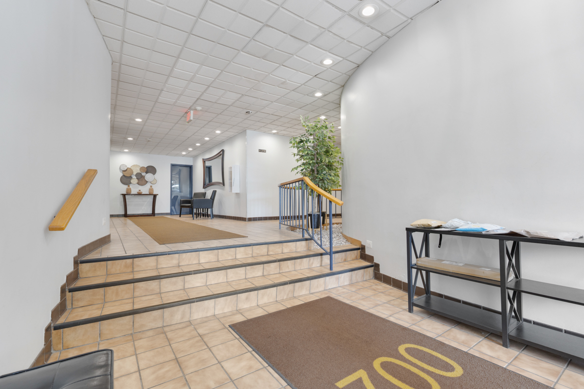 700 WELLINGTON Avenue #419, Elk Grove Village, IL 60007