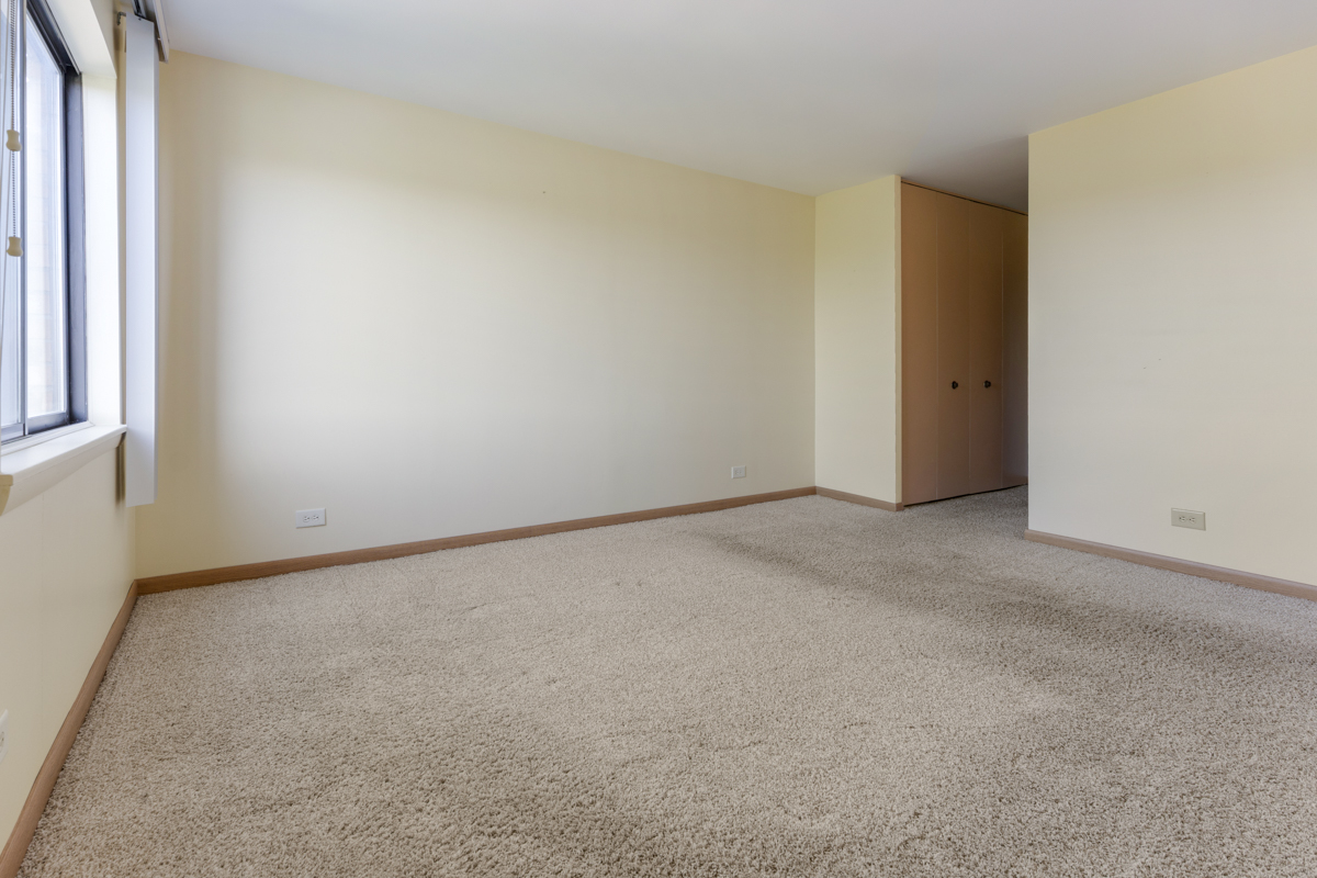 700 WELLINGTON Avenue #419, Elk Grove Village, IL 60007