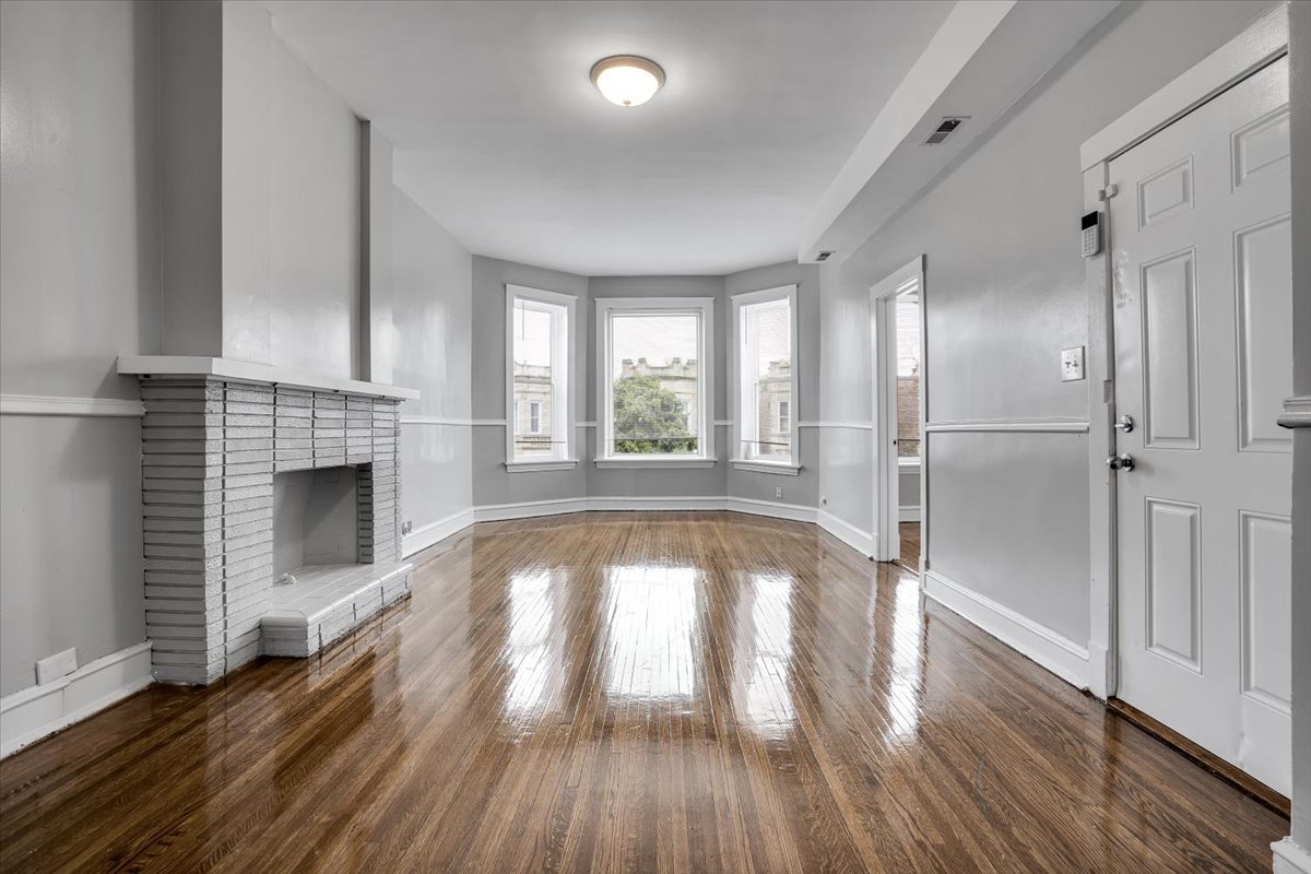 4336 W Adams Street, Chicago, IL 60624