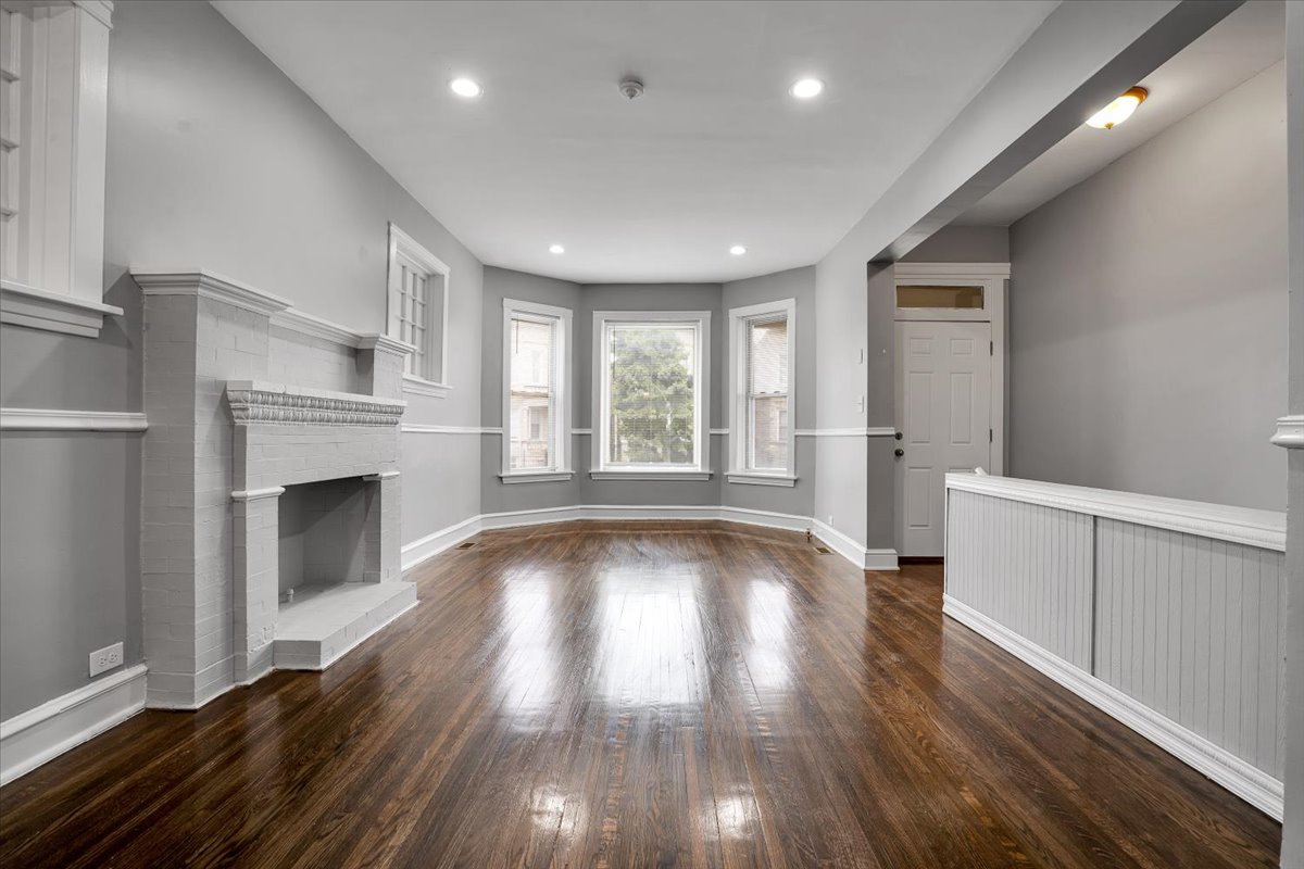 4336 W Adams Street, Chicago, IL 60624