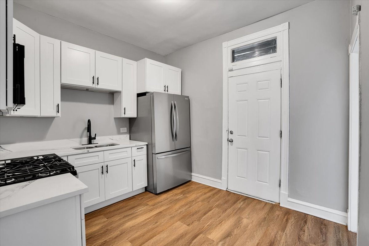 4336 W Adams Street, Chicago, IL 60624