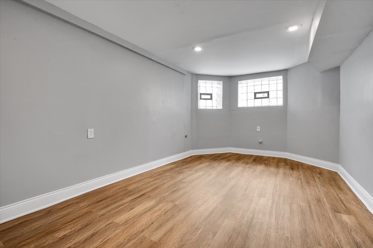 4336 W Adams Street, Chicago, IL 60624