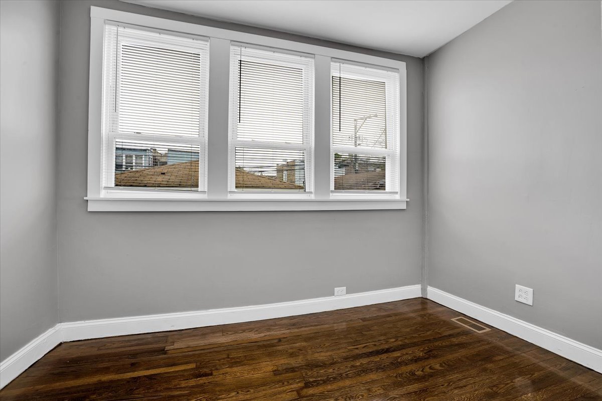 4336 W Adams Street, Chicago, IL 60624