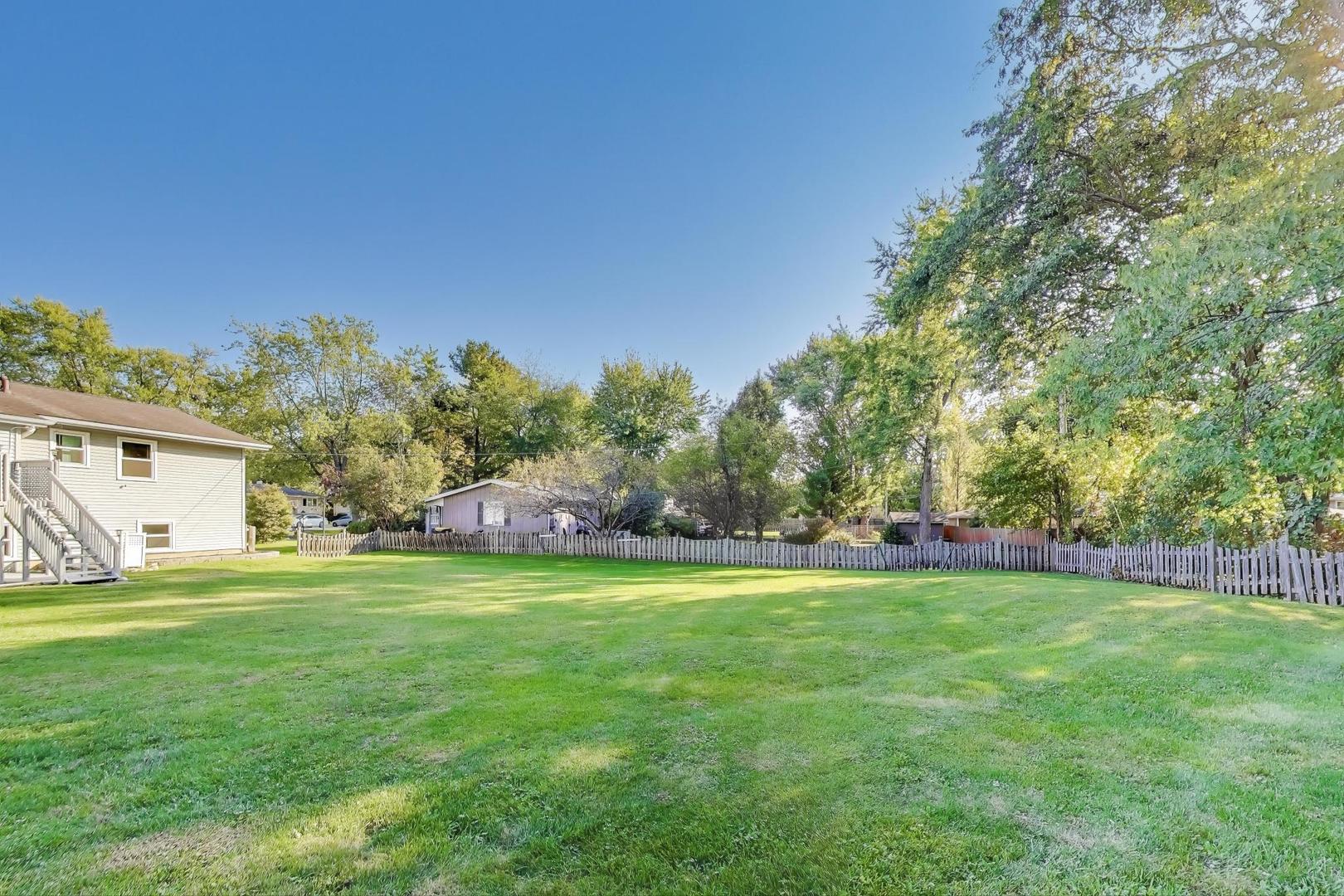4N336 Locust Avenue, West Chicago, IL 60185