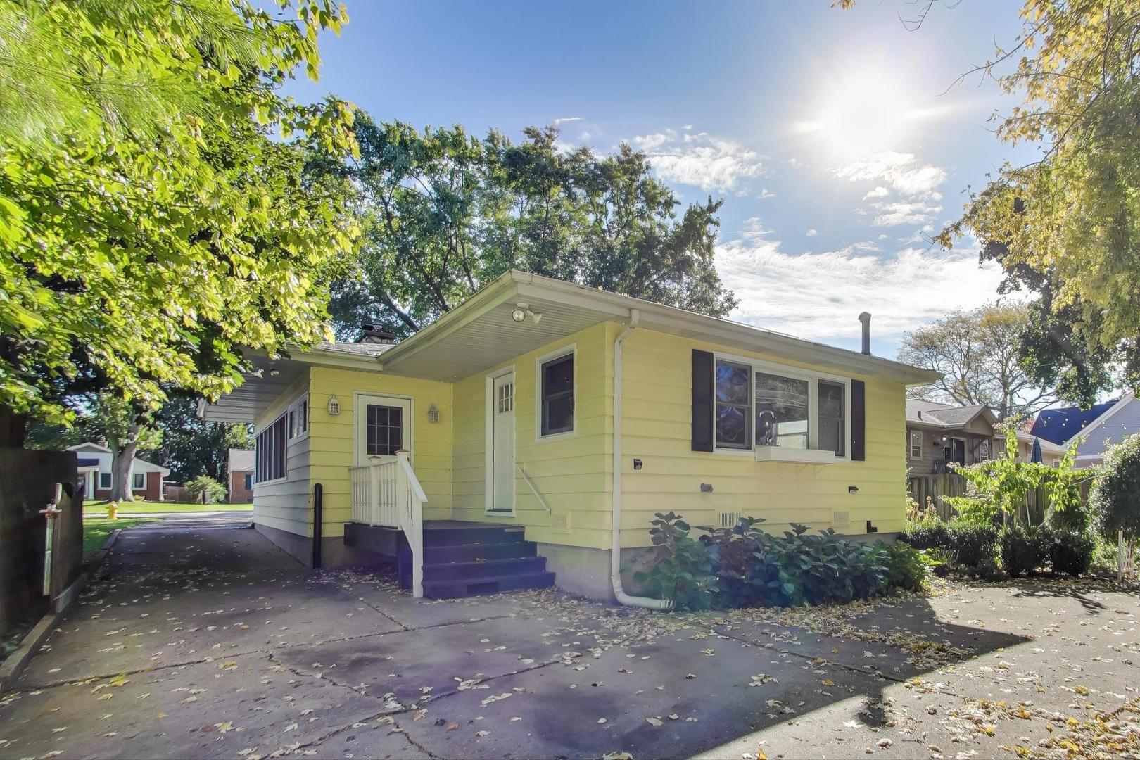 924 Lyford Lane, Wheaton, IL 60189