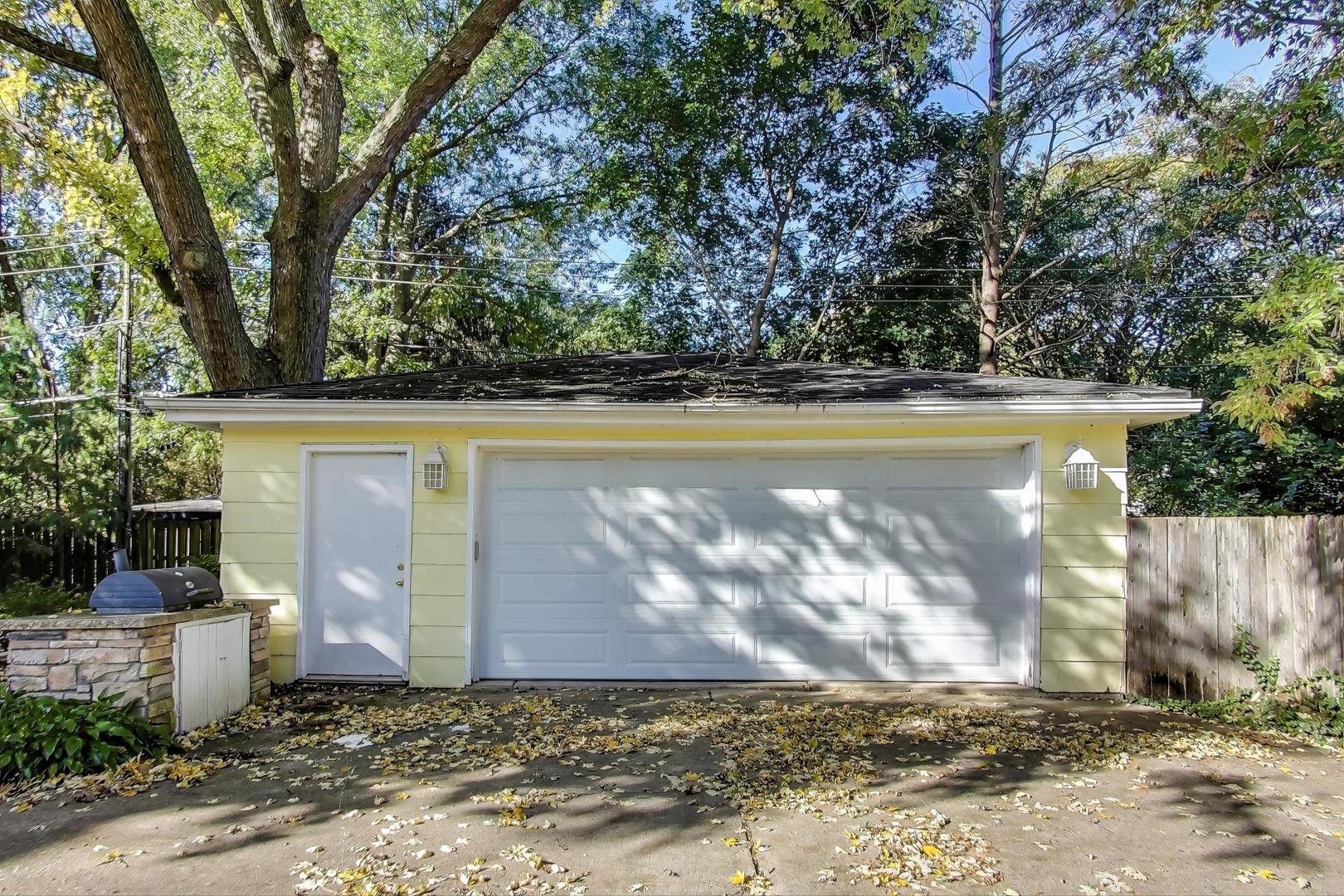 924 Lyford Lane, Wheaton, IL 60189