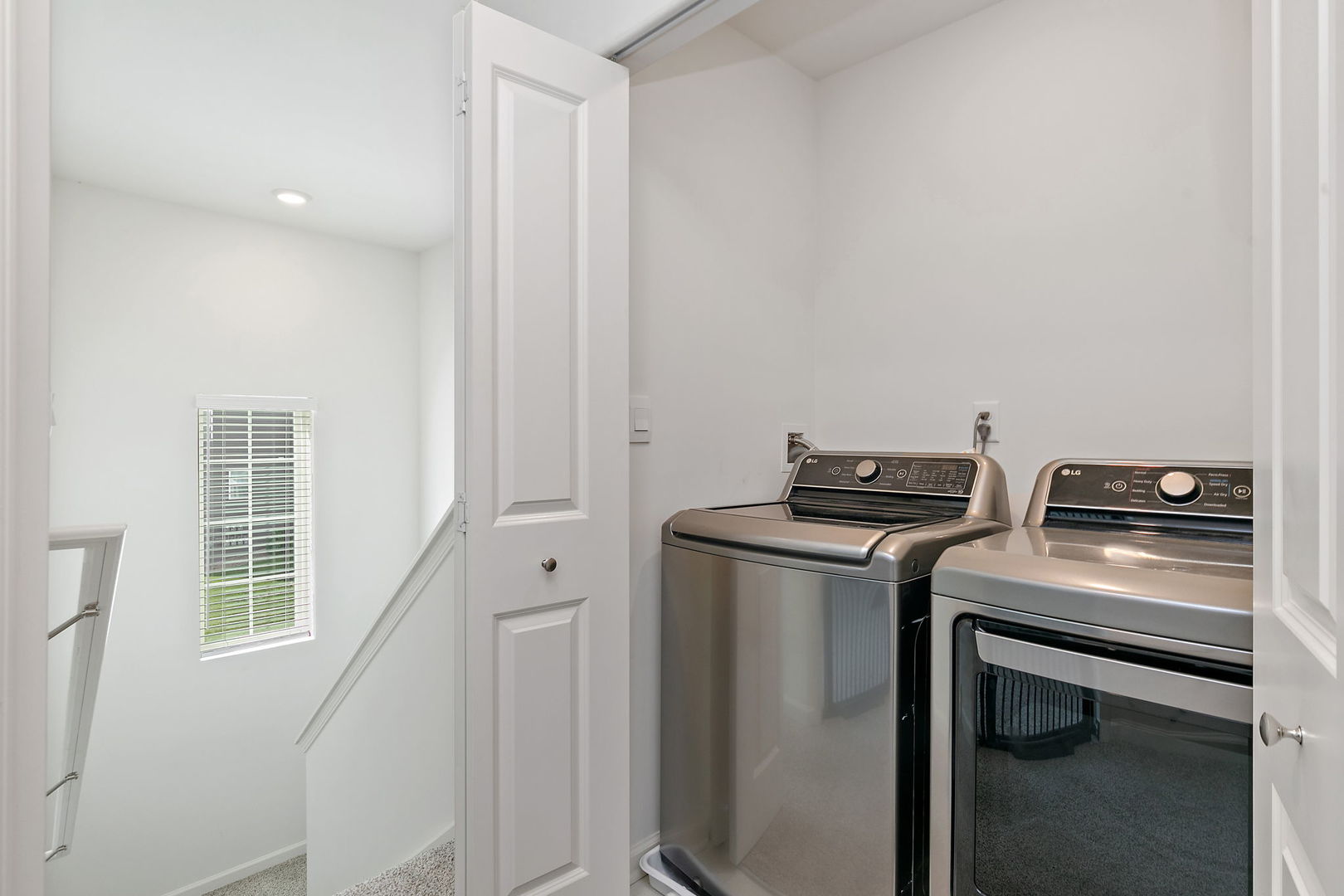 804 Briar Glen Court, Hampshire, IL 60140