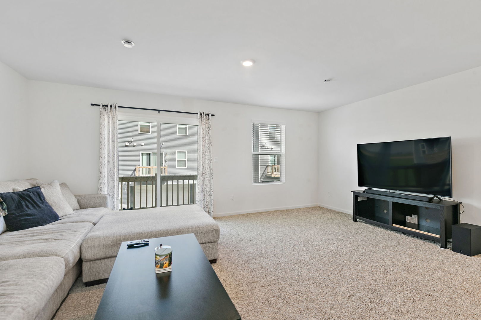 804 Briar Glen Court, Hampshire, IL 60140