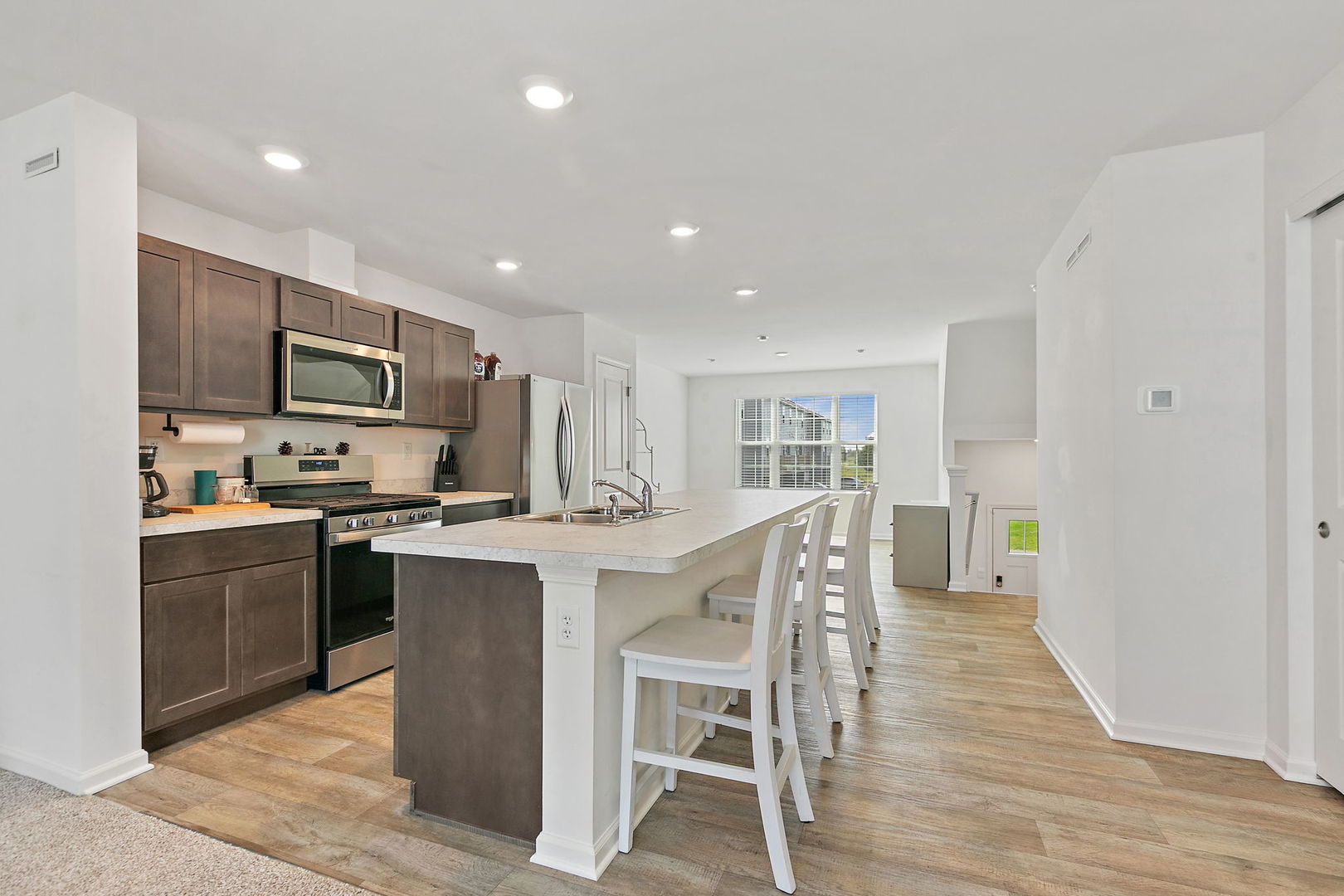 804 Briar Glen Court, Hampshire, IL 60140