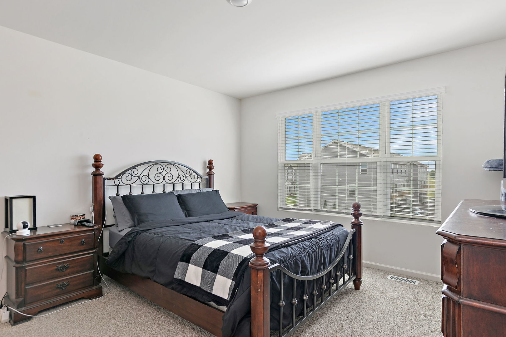 804 Briar Glen Court, Hampshire, IL 60140