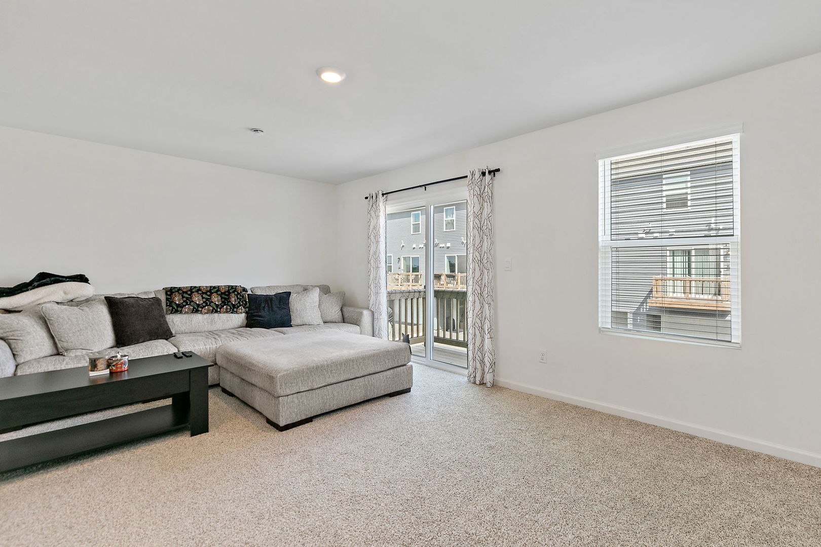 804 Briar Glen Court, Hampshire, IL 60140