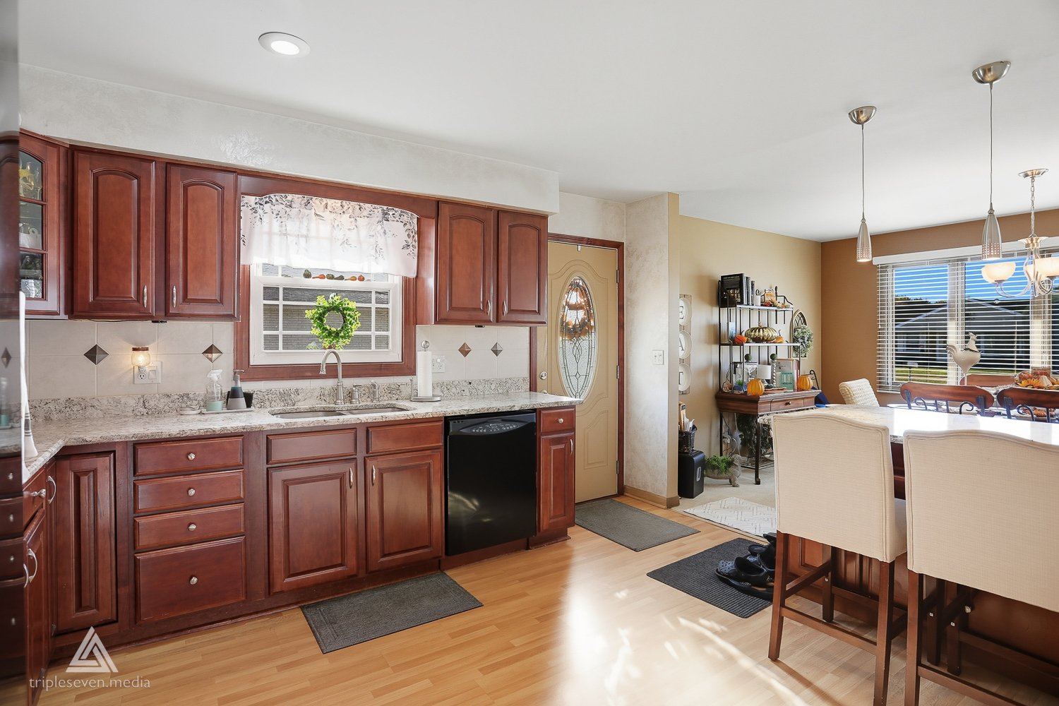 6346 90TH Street, Oak Lawn, IL 60453