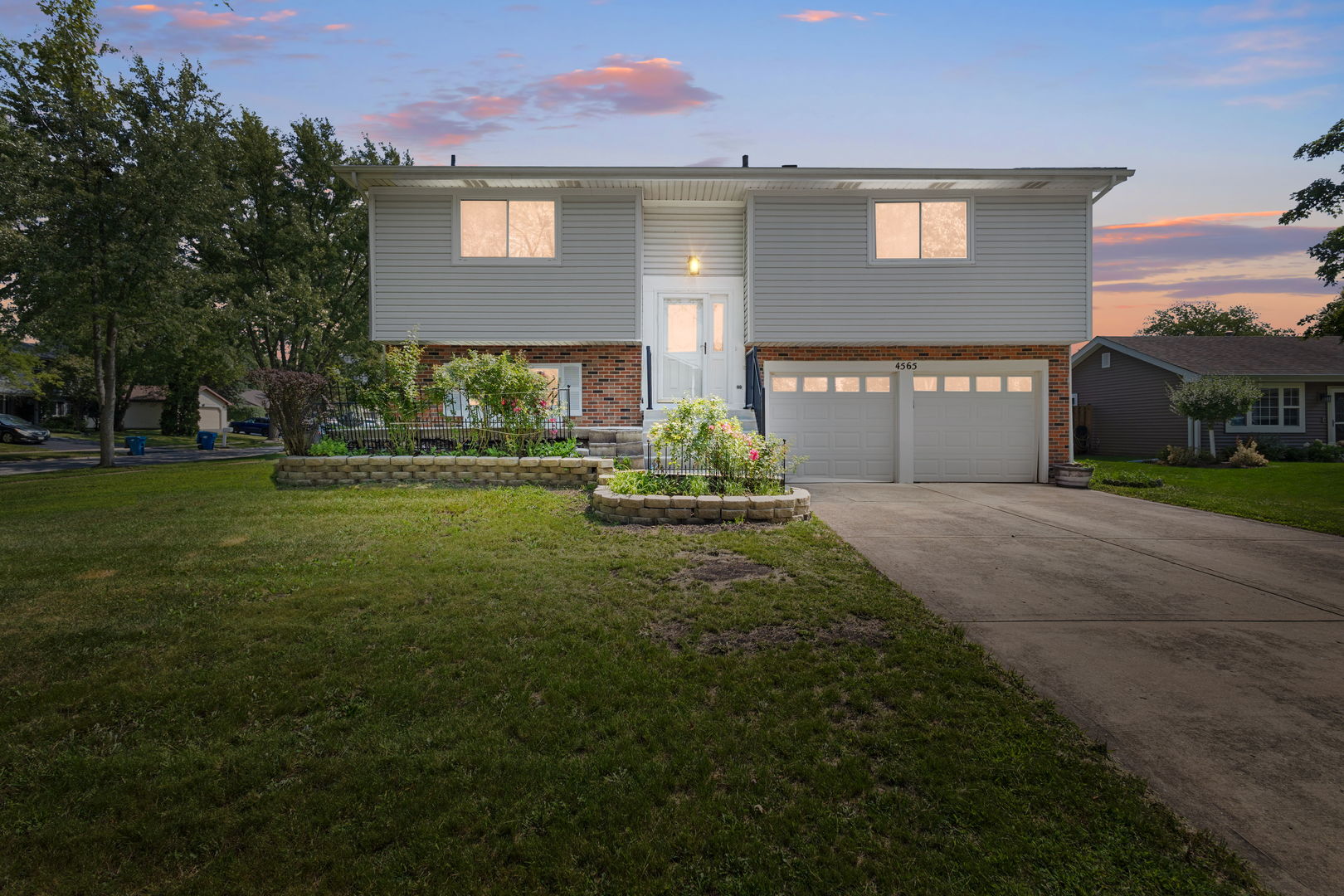 4565 Dupont Drive, Hanover Park, IL 60133