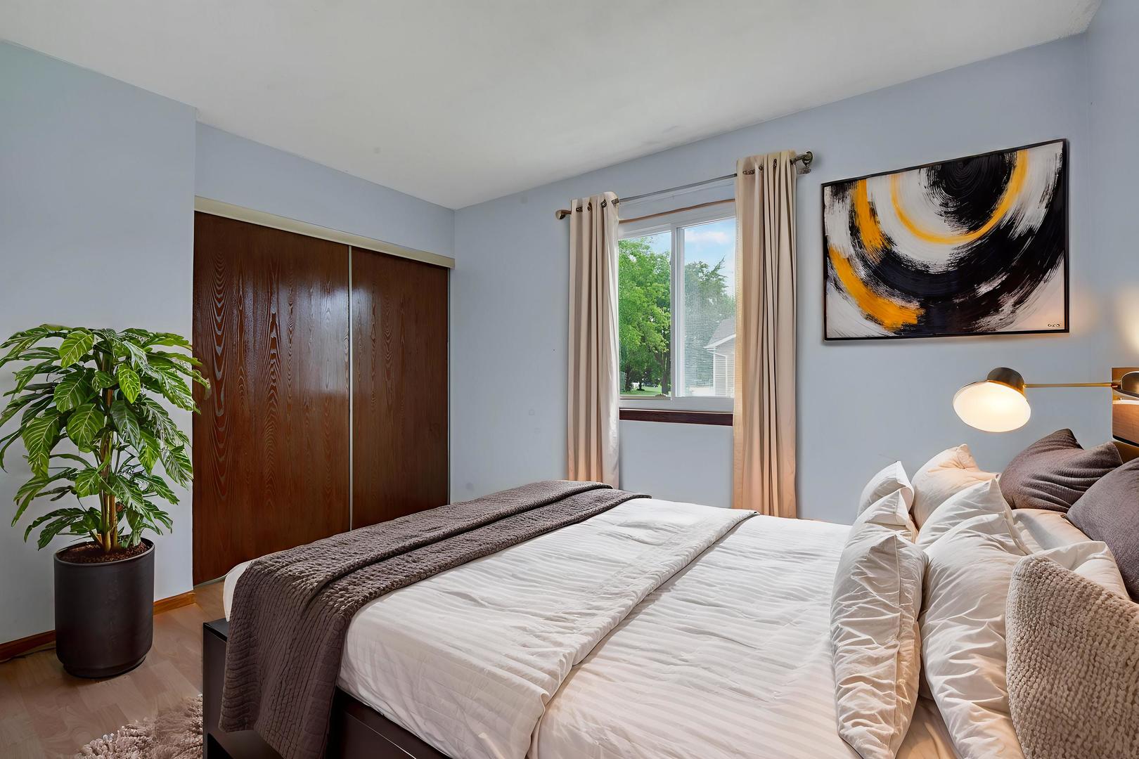 4565 Dupont Drive, Hanover Park, IL 60133