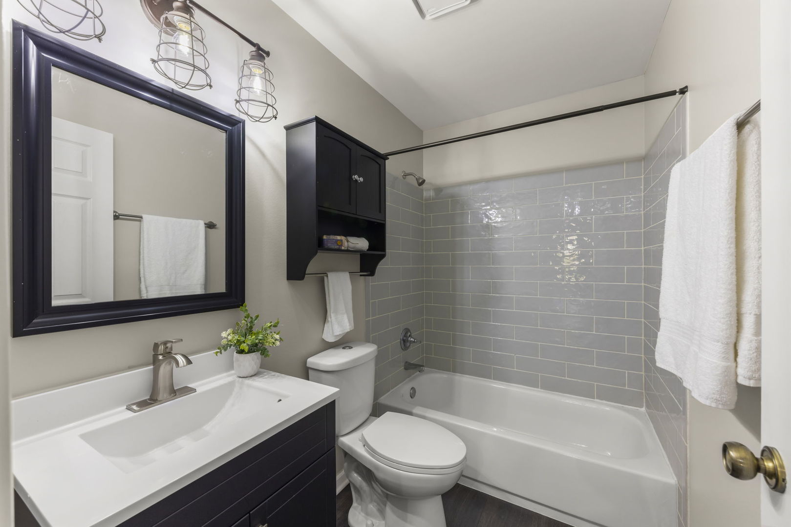 30W023 Cedar Court #023, Warrenville, IL 60555