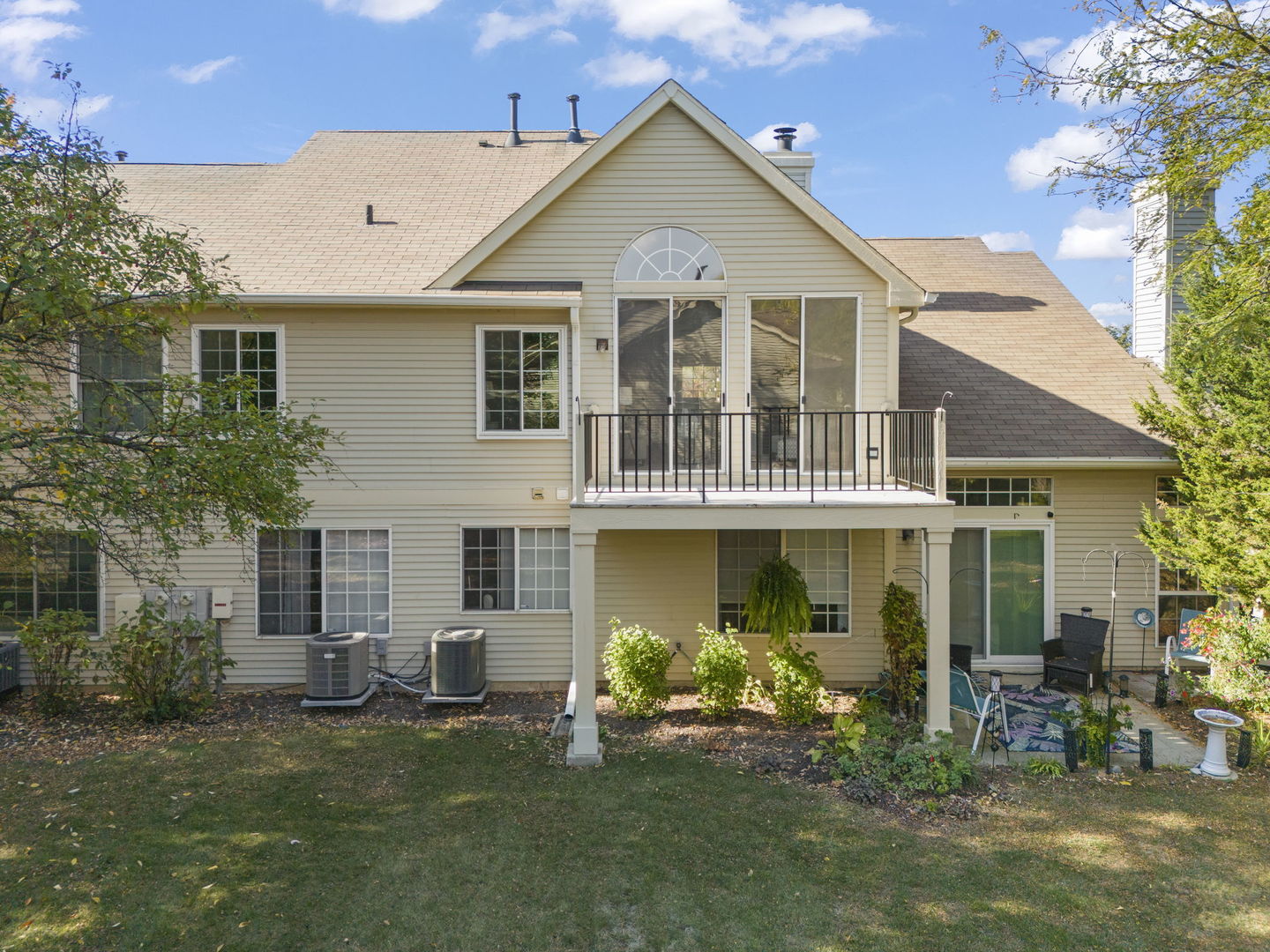 30W023 Cedar Court #023, Warrenville, IL 60555