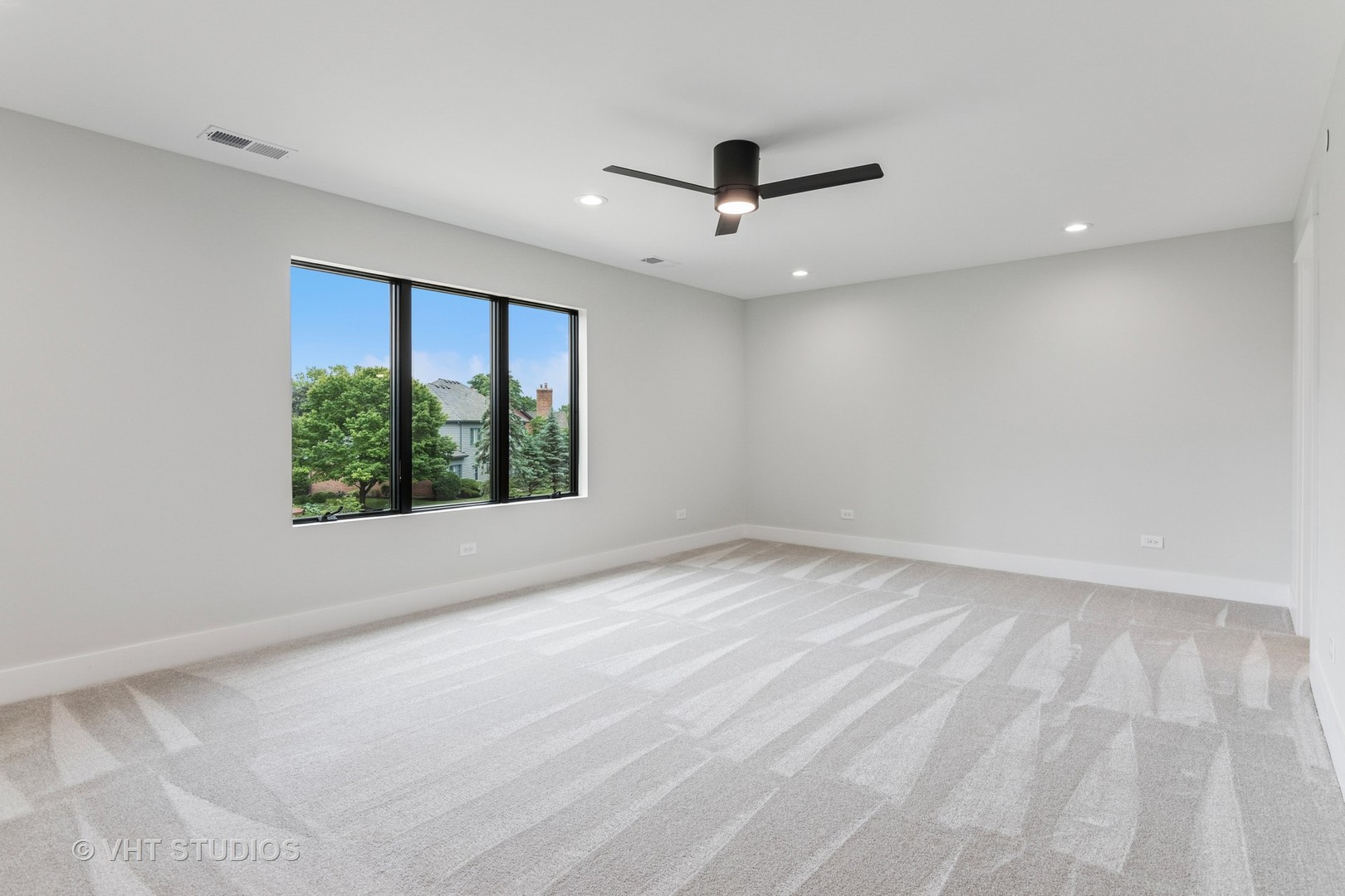 1527 N Louise Lane, Palatine, IL 60067