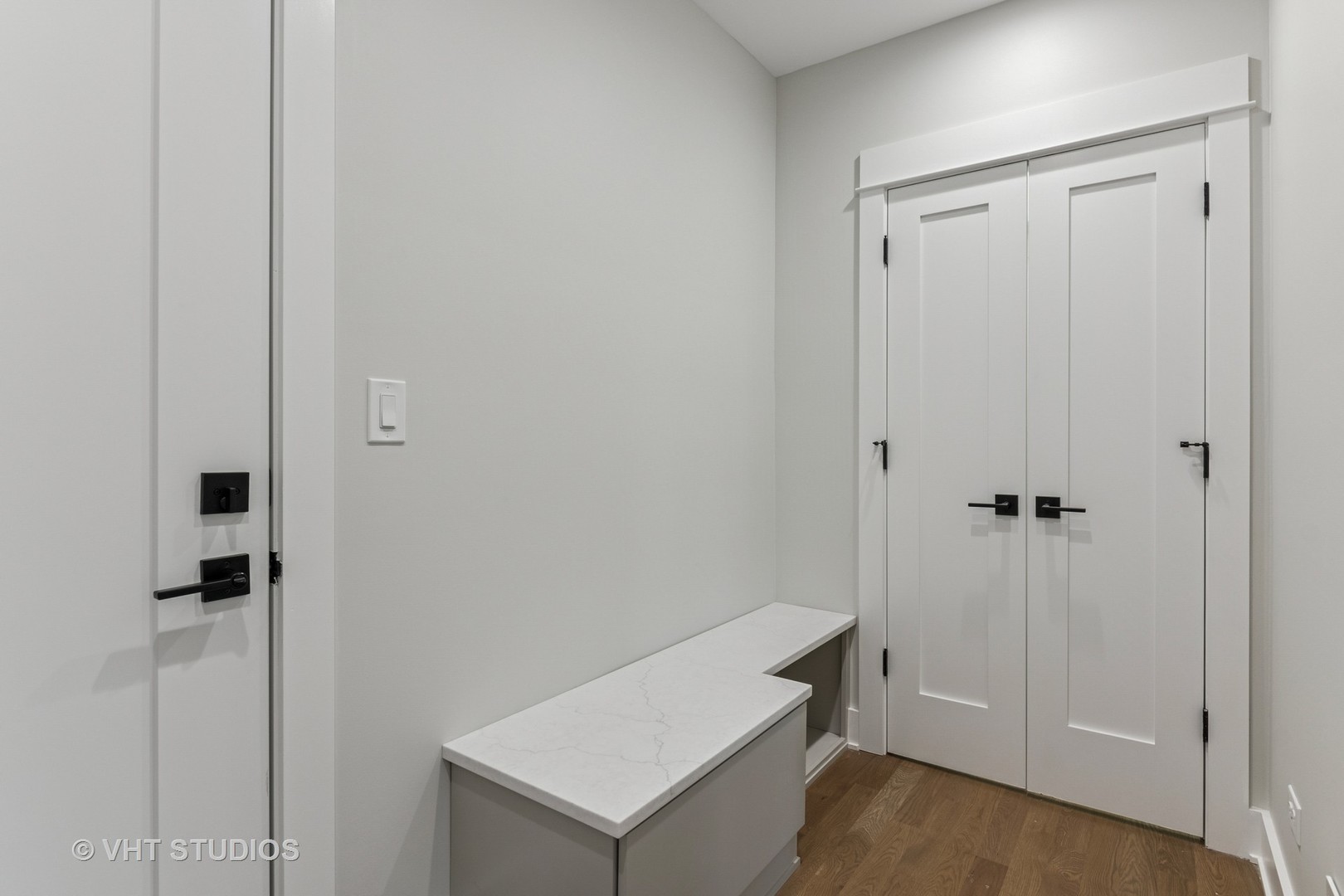 1527 N Louise Lane, Palatine, IL 60067